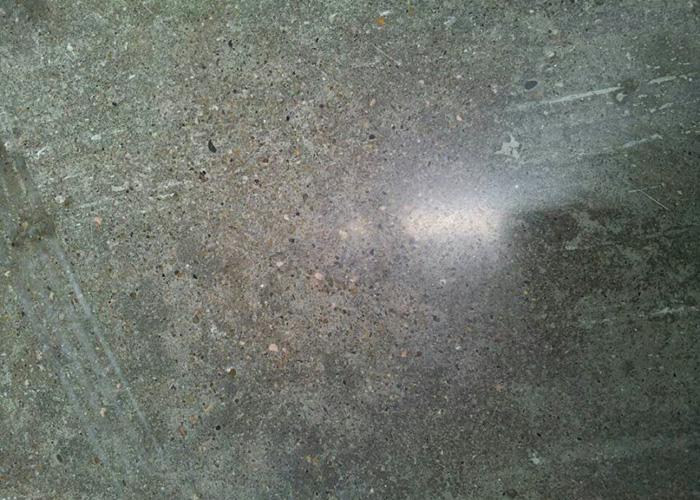 水泥基面固化耐磨地坪