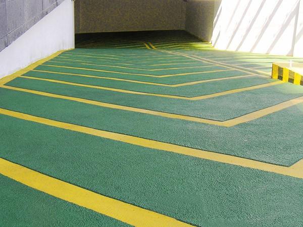 環(huán)氧消聲撒砂（止滑）地坪